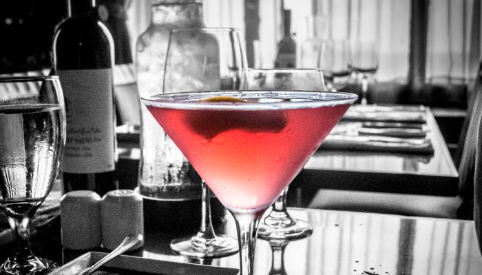 Você está visualizando atualmente Drink Pink Martini, A Preferida do Inspetor Clouseau!