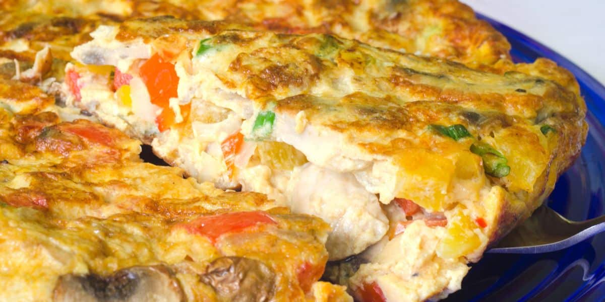 Leia mais sobre o artigo Omelete de forno simples da vovó saboroso e bem levinho sua família vai adorar