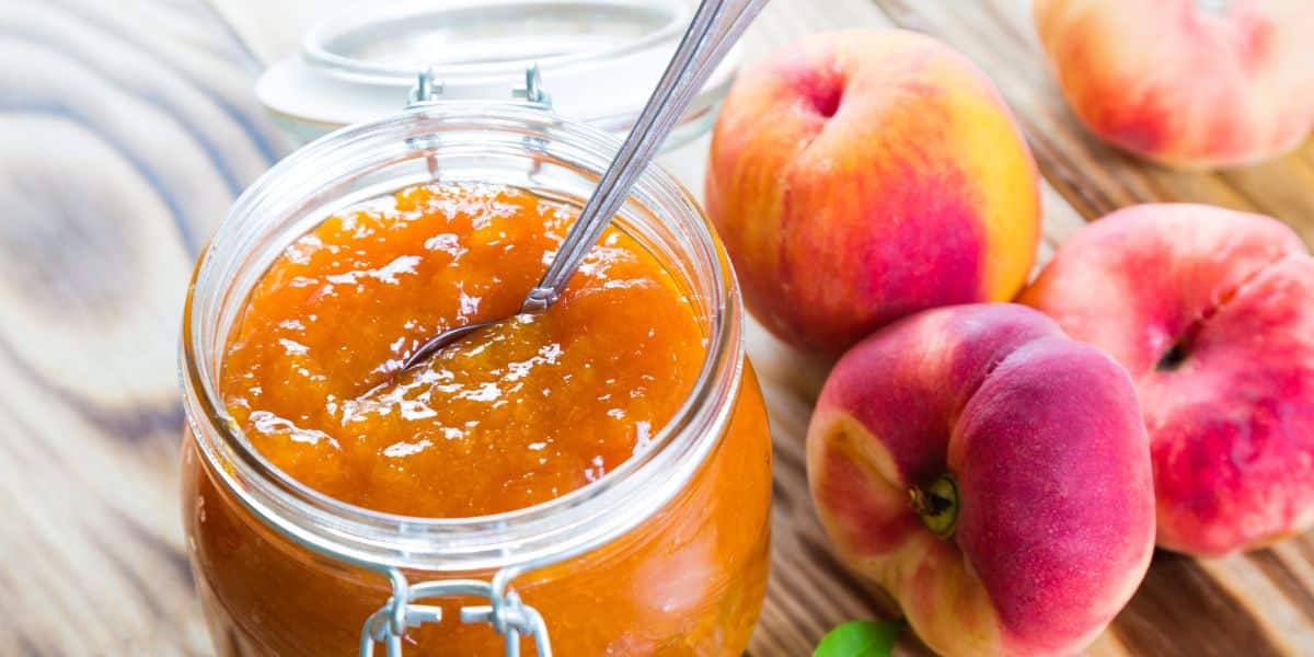 Leia mais sobre o artigo Geleia de pêssego com laranja fácil de fazer e deliciosa toda família vai amar
